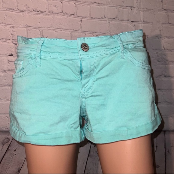 Hollister Pants - Hollister Short Short Low Rise Light Green High Waist shorts size w30